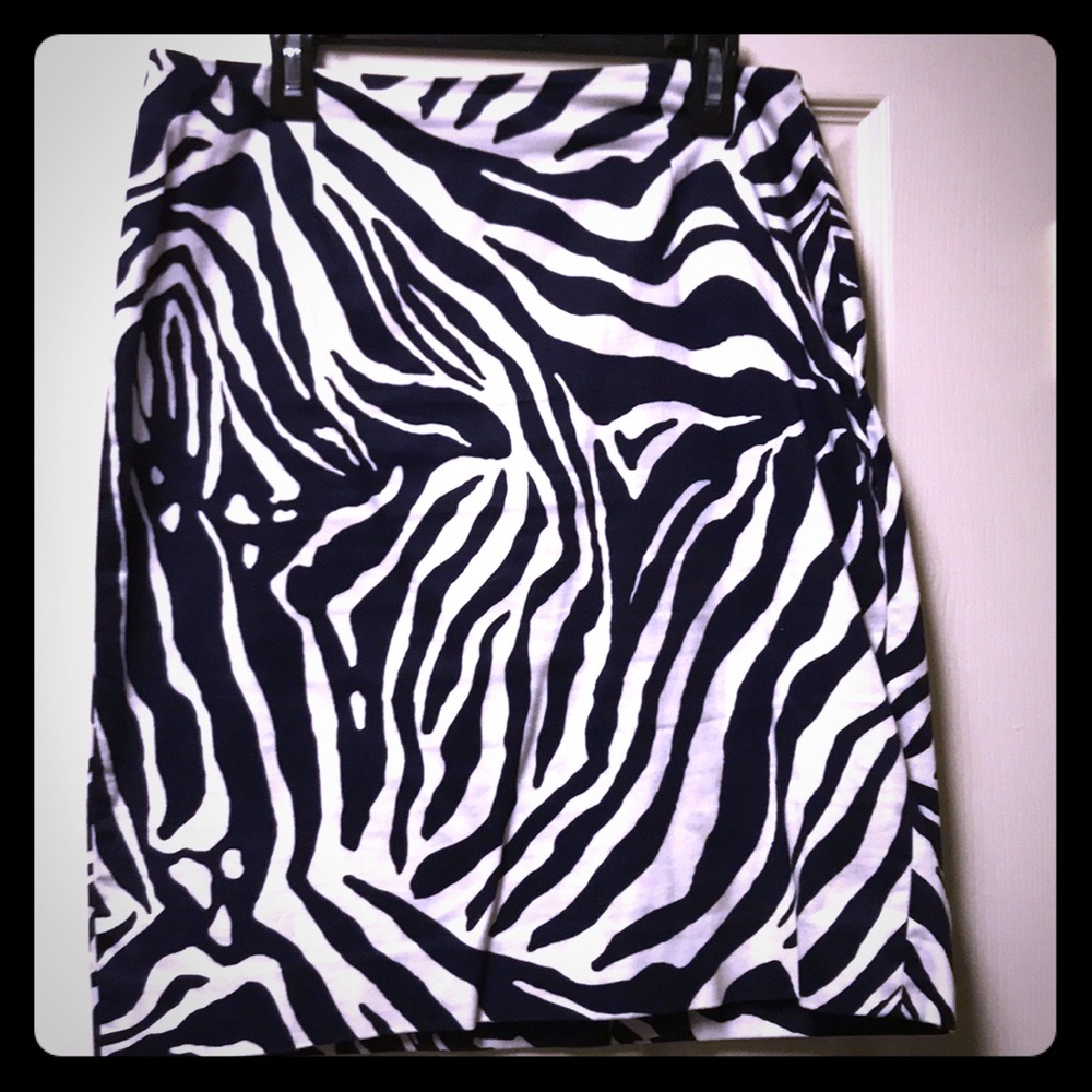 Dark blue and white pencil skirt